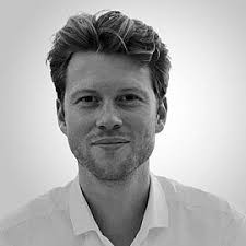 Une image contenant Visage humain, personne, portrait, habits

Le contenu g&eacute;n&eacute;r&eacute; par l&rsquo;IA peut &ecirc;tre incorrect.