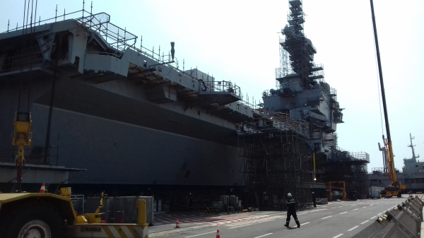 Compte-rendu de la visite du porte-avions nucléaire Charles de Gaulle